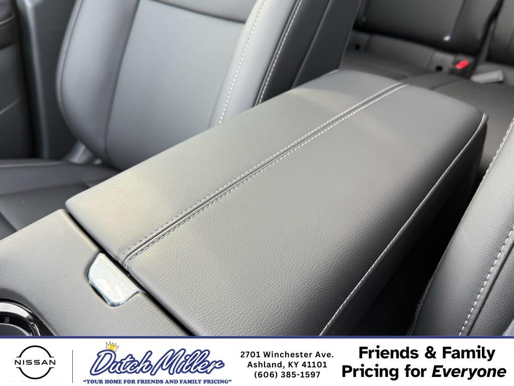 2025 Nissan Murano SL