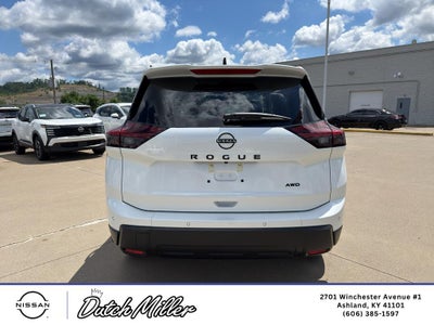 2026 Nissan Rogue Dark Armor