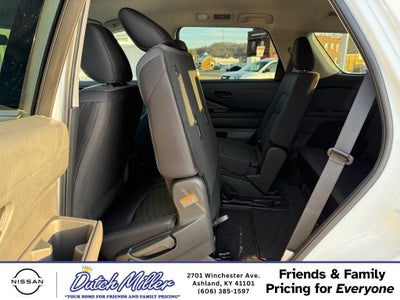 2026 Nissan Pathfinder S