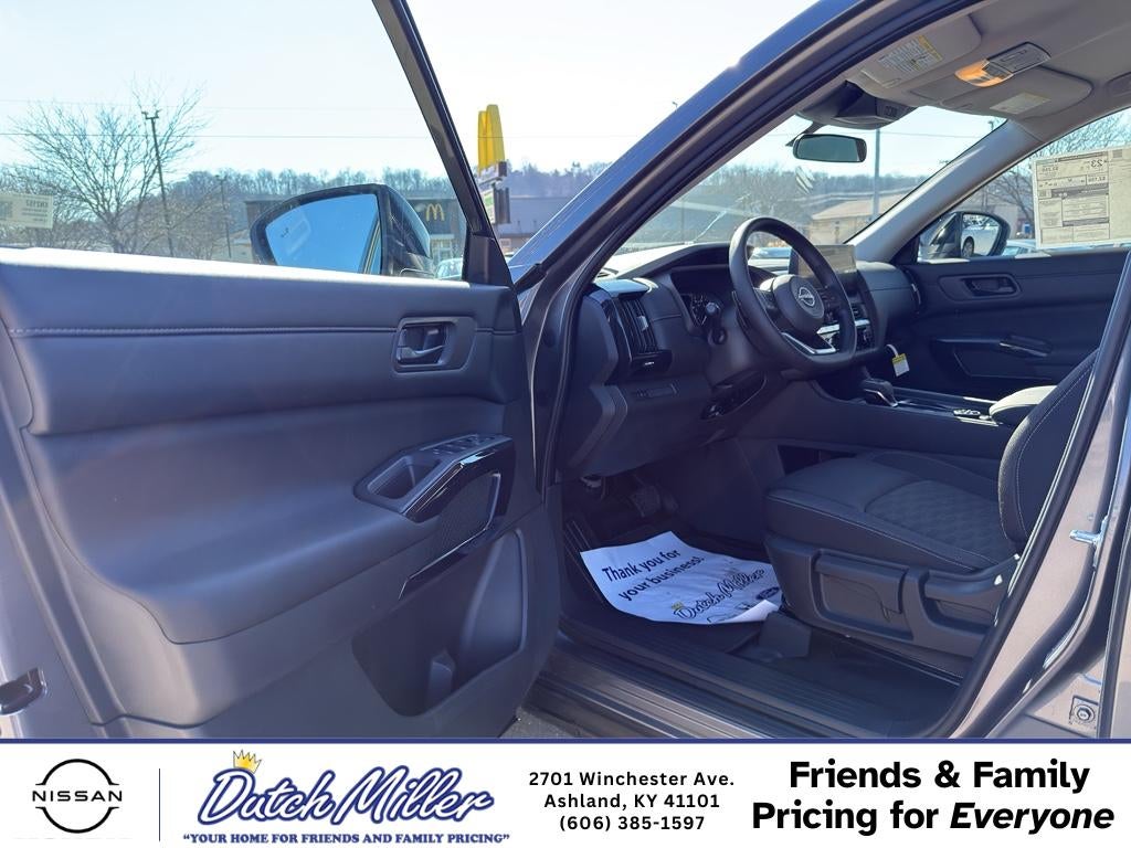 2026 Nissan Pathfinder S