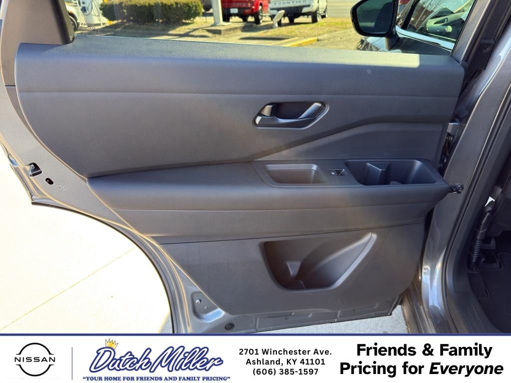 2026 Nissan Pathfinder S