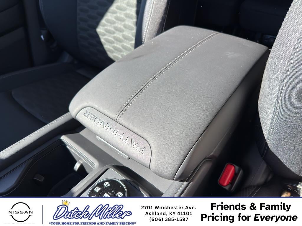 2026 Nissan Pathfinder S