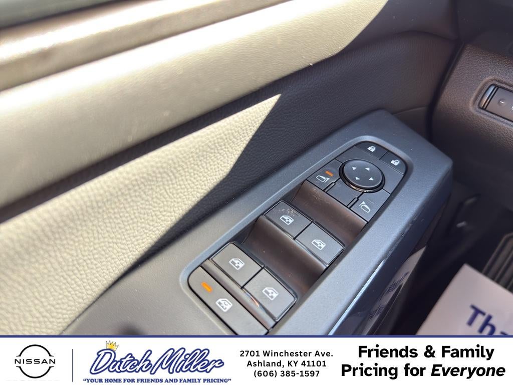 2026 Nissan Pathfinder S