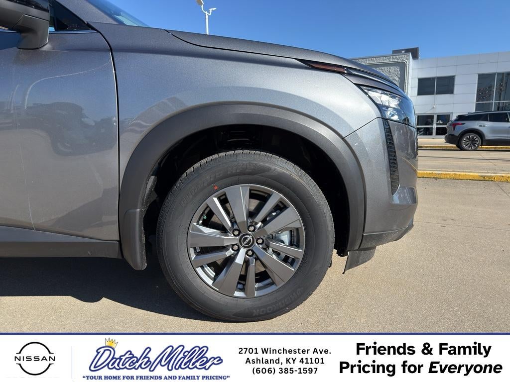 2026 Nissan Pathfinder S