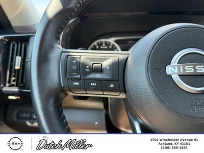2025 Nissan Pathfinder SV