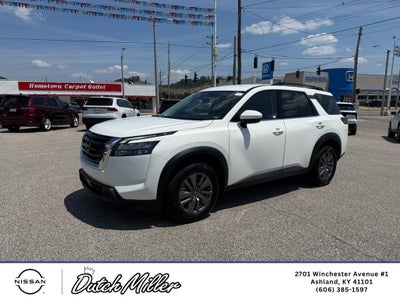 2025 Nissan Pathfinder SV