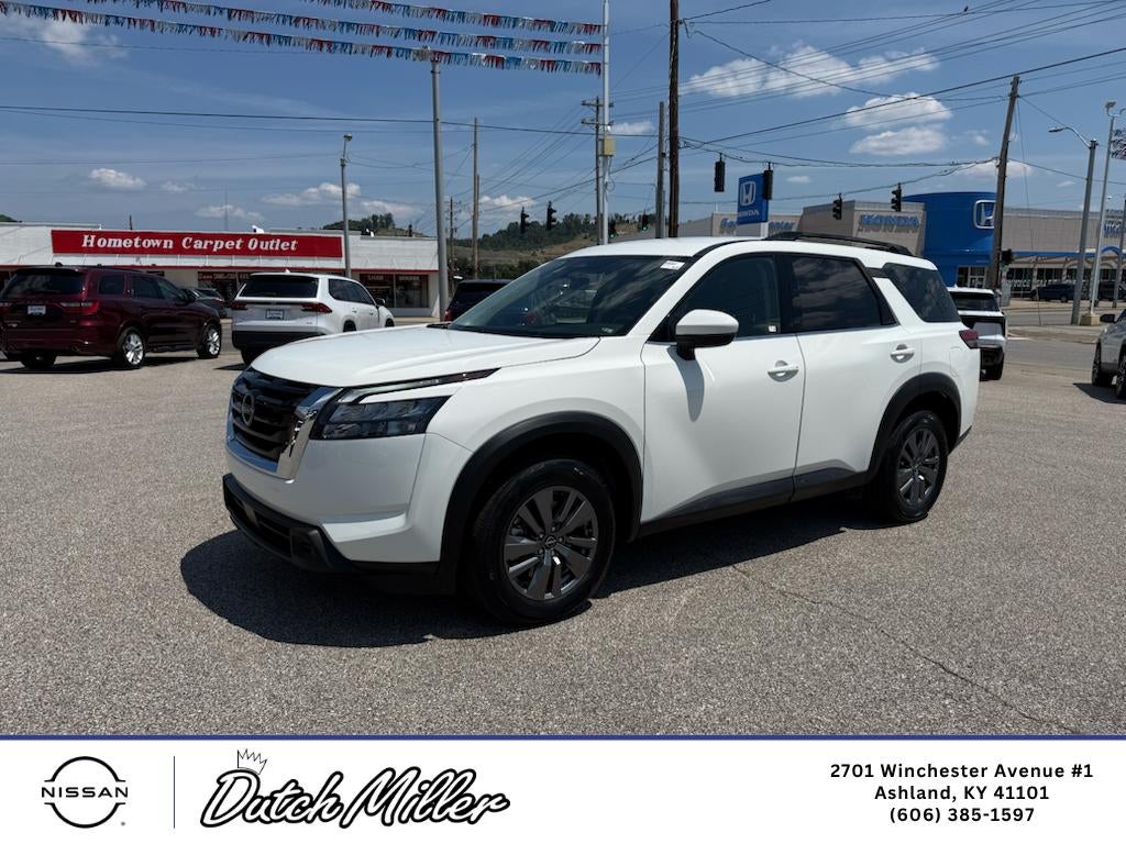2025 Nissan Pathfinder SV