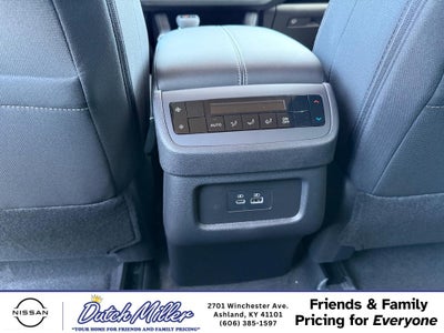 2026 Nissan Pathfinder SV