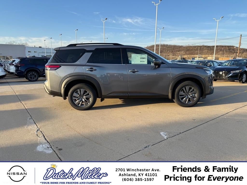 2026 Nissan Pathfinder SV