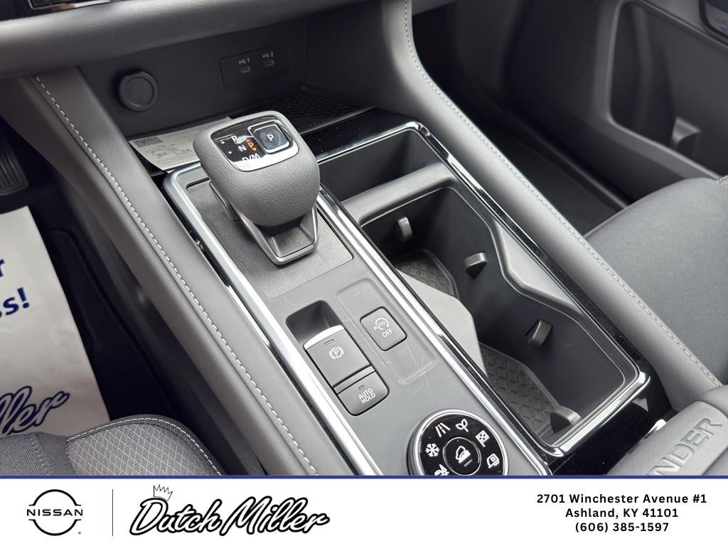 2026 Nissan Pathfinder SV