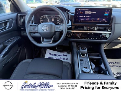 2026 Nissan Pathfinder SV