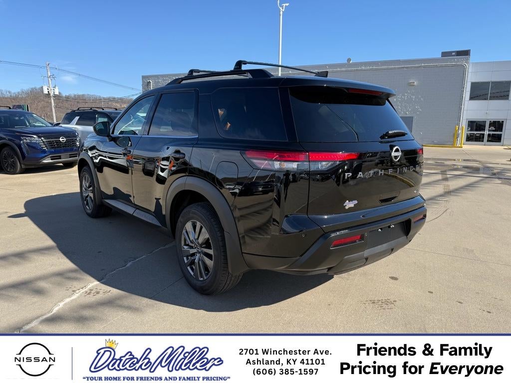 2026 Nissan Pathfinder SV