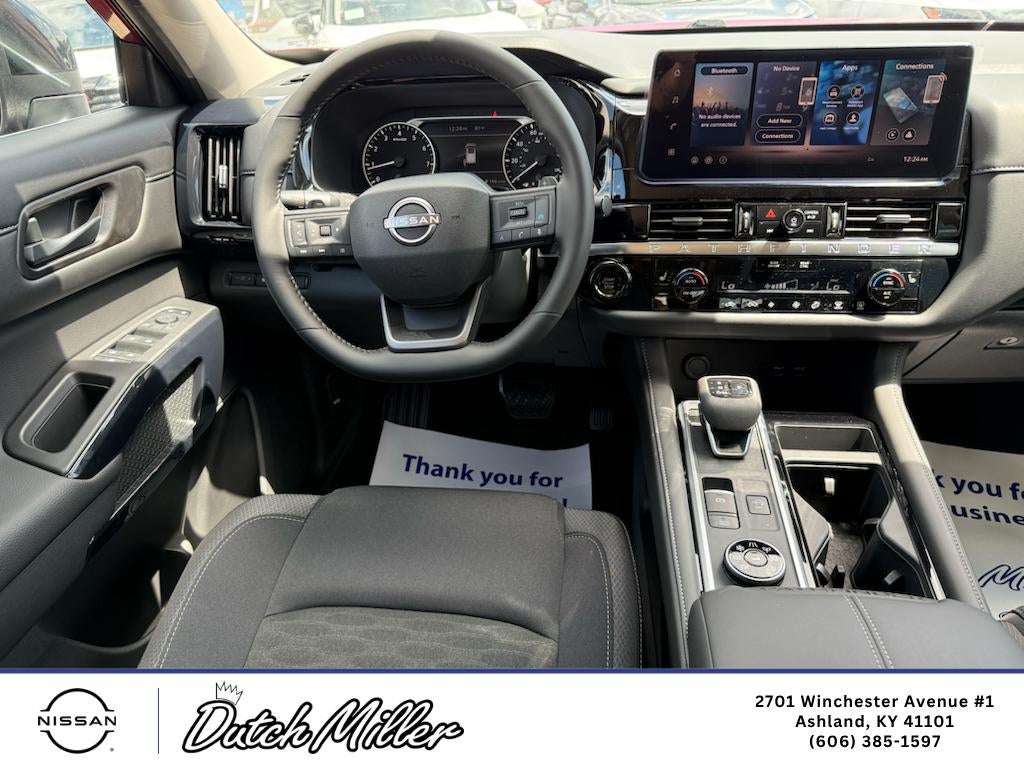 2026 Nissan Pathfinder SV