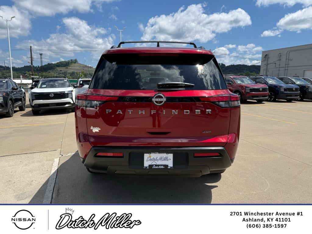 2026 Nissan Pathfinder SV