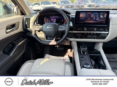 2026 Nissan Pathfinder SL
