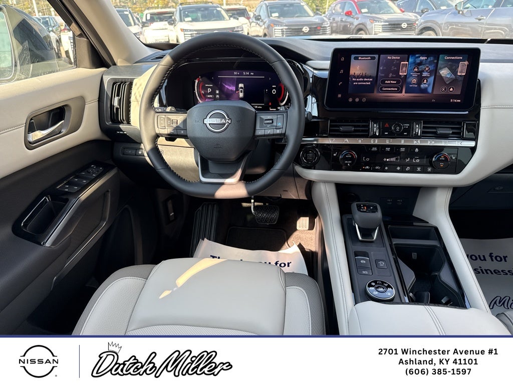 2026 Nissan Pathfinder SL