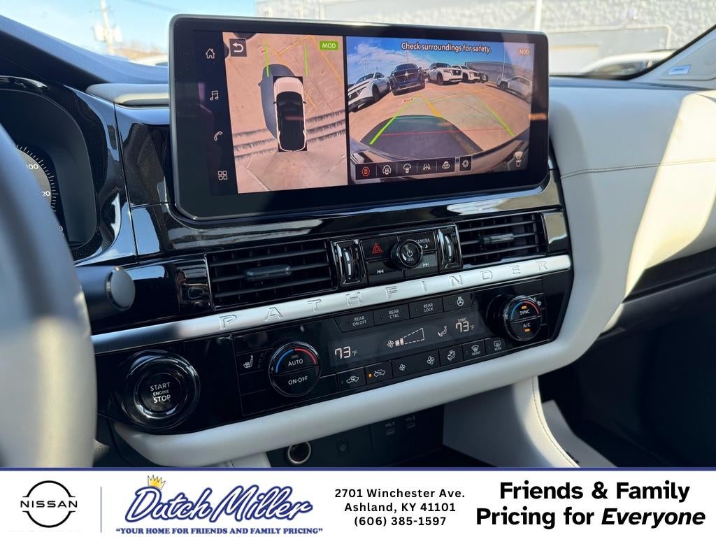 2026 Nissan Pathfinder SL