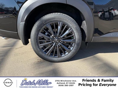 2026 Nissan Pathfinder SL