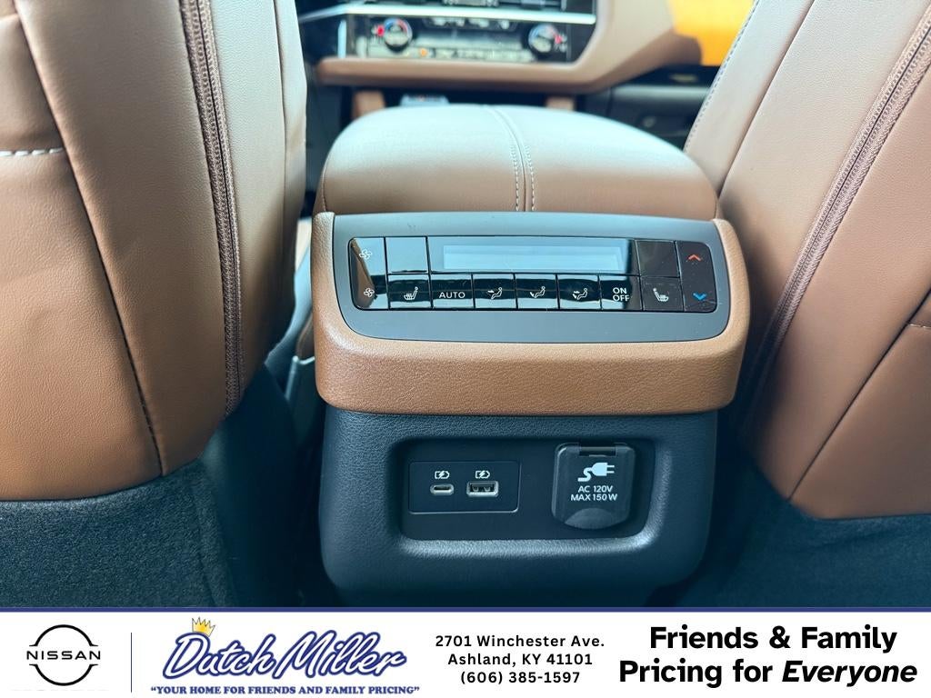 2025 Nissan Pathfinder Platinum