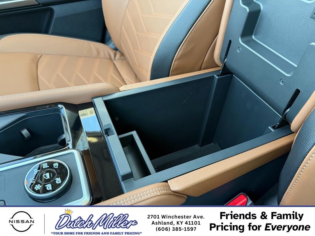 2025 Nissan Pathfinder Platinum