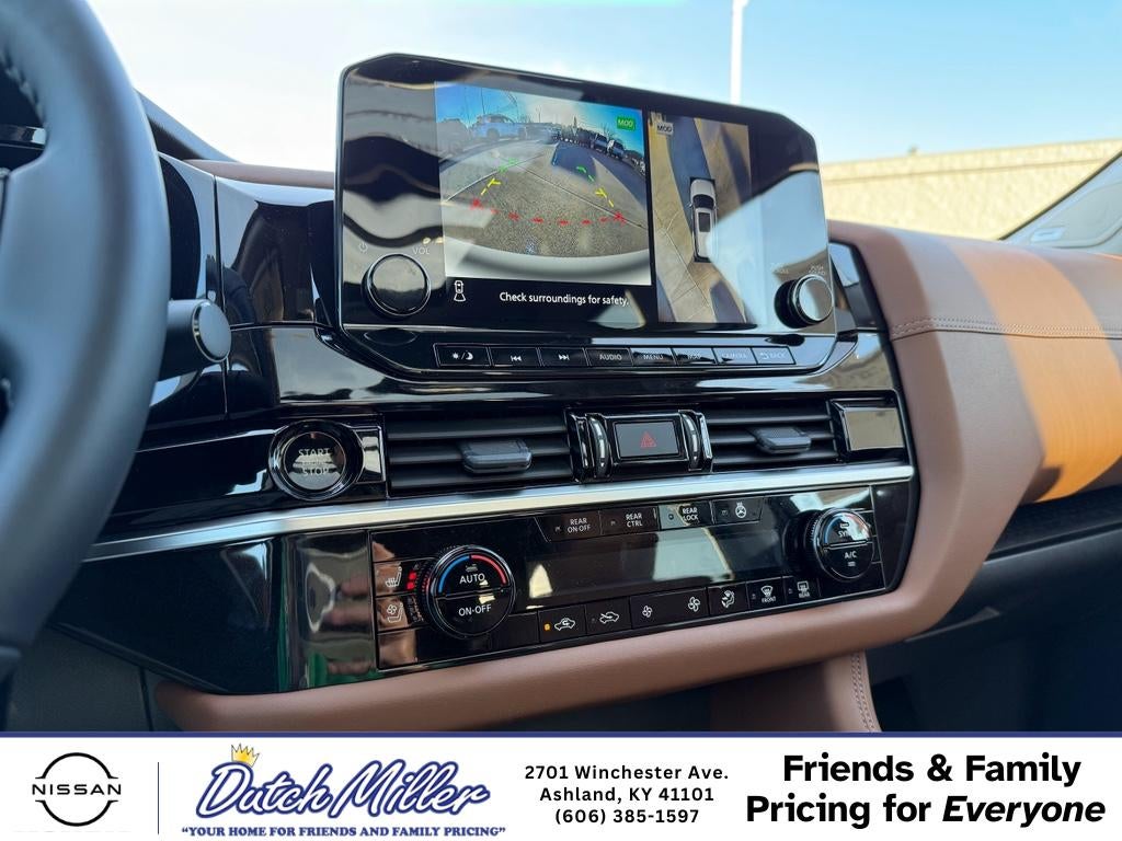 2025 Nissan Pathfinder Platinum