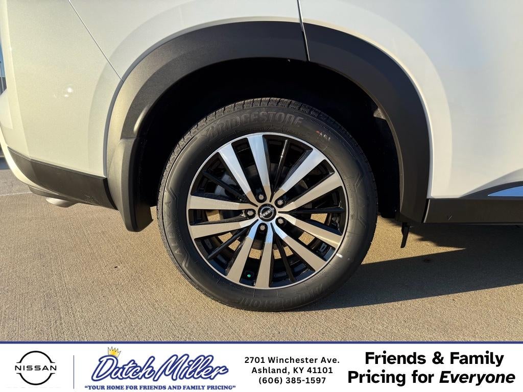 2025 Nissan Pathfinder Platinum