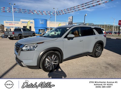 2022 Nissan Pathfinder Platinum