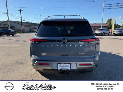 2022 Nissan Pathfinder Platinum