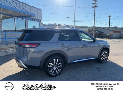 2022 Nissan Pathfinder Platinum