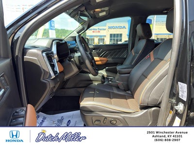 2024 GMC Canyon 4WD AT4