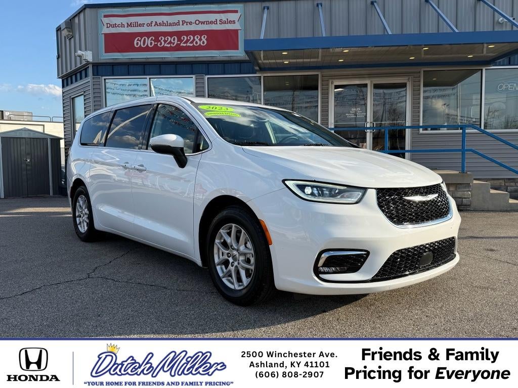 2023 Chrysler Pacifica Touring L