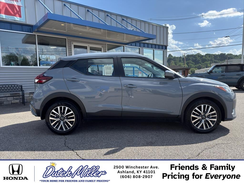 2023 Nissan Kicks SV