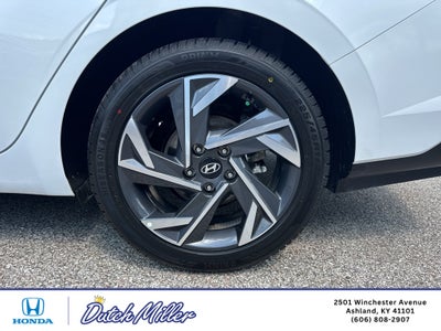 2025 Hyundai Elantra Limited