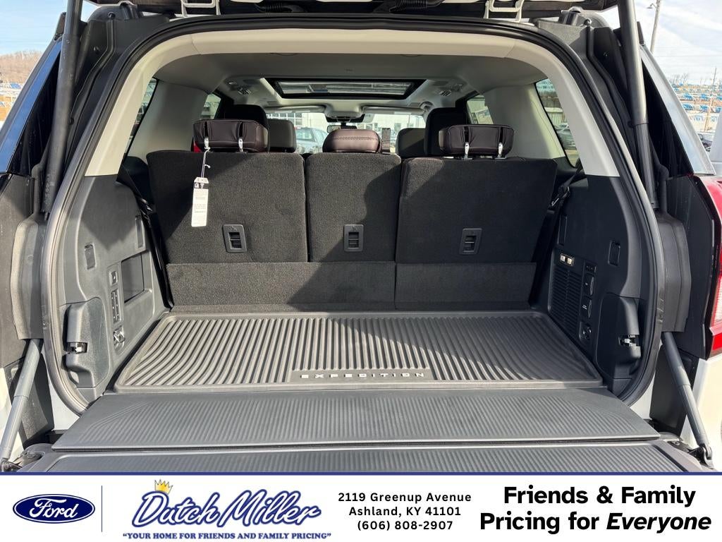 2025 Ford Expedition Platinum