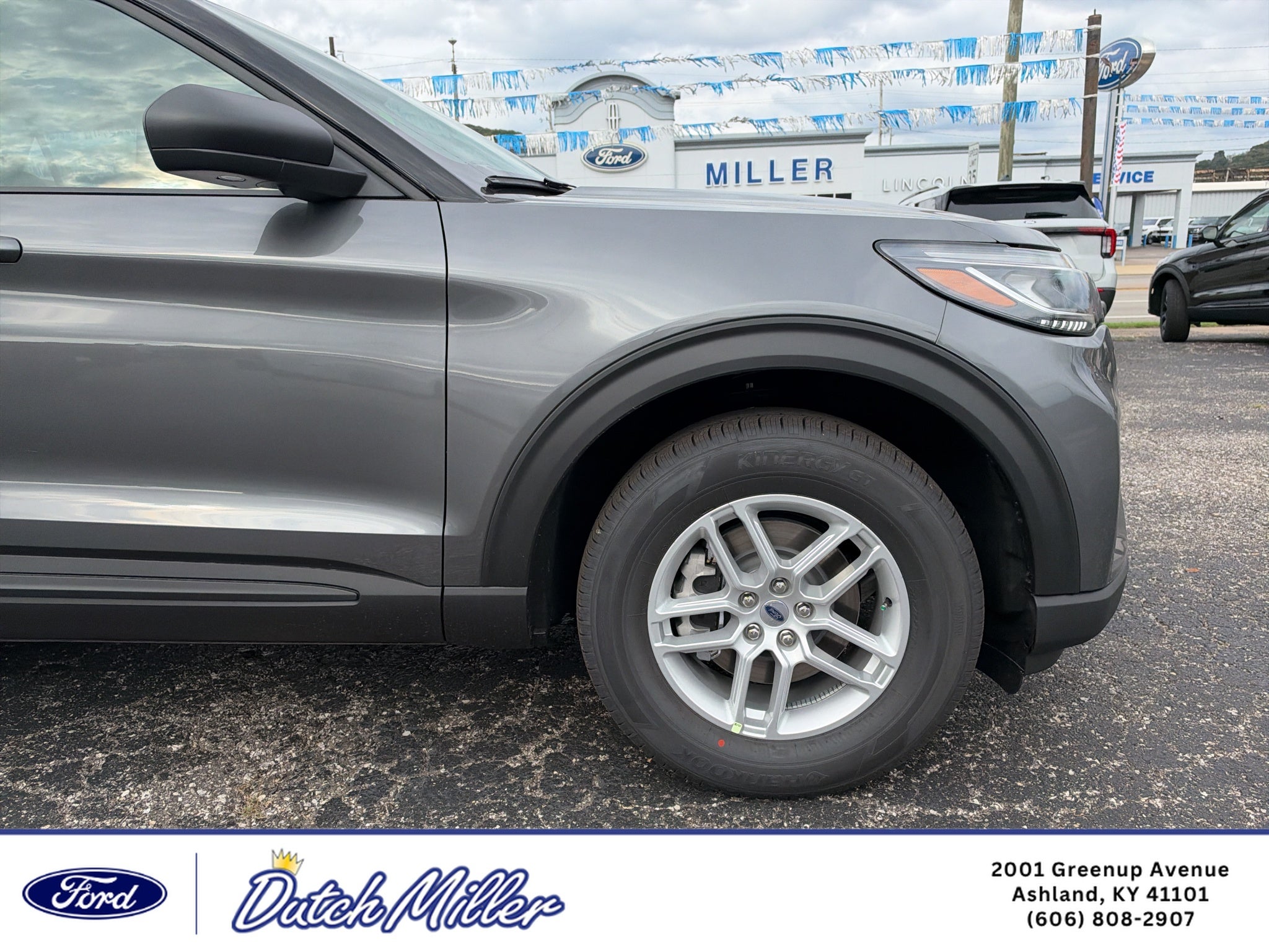 2027 Ford Explorer Active w/200A Pkg