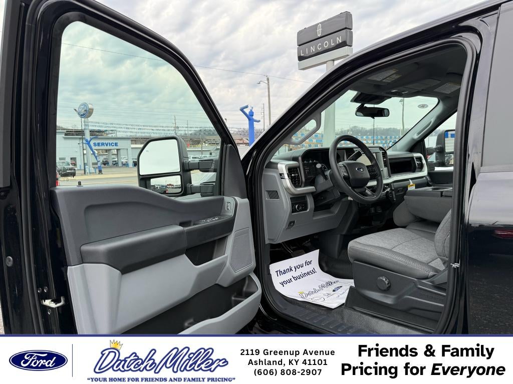 2026 Ford F-250 XL 4WD Crew Cab 8' Box