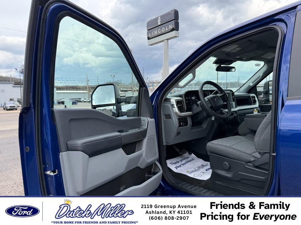 2026 Ford F-250 XL 4WD Crew Cab 8' Box