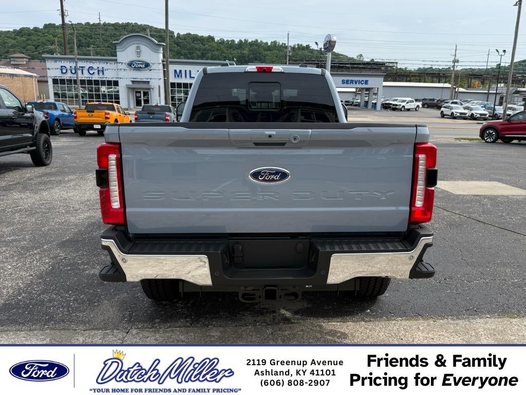 2026 Ford F-350 LARIAT 4WD Crew Cab 8' Box