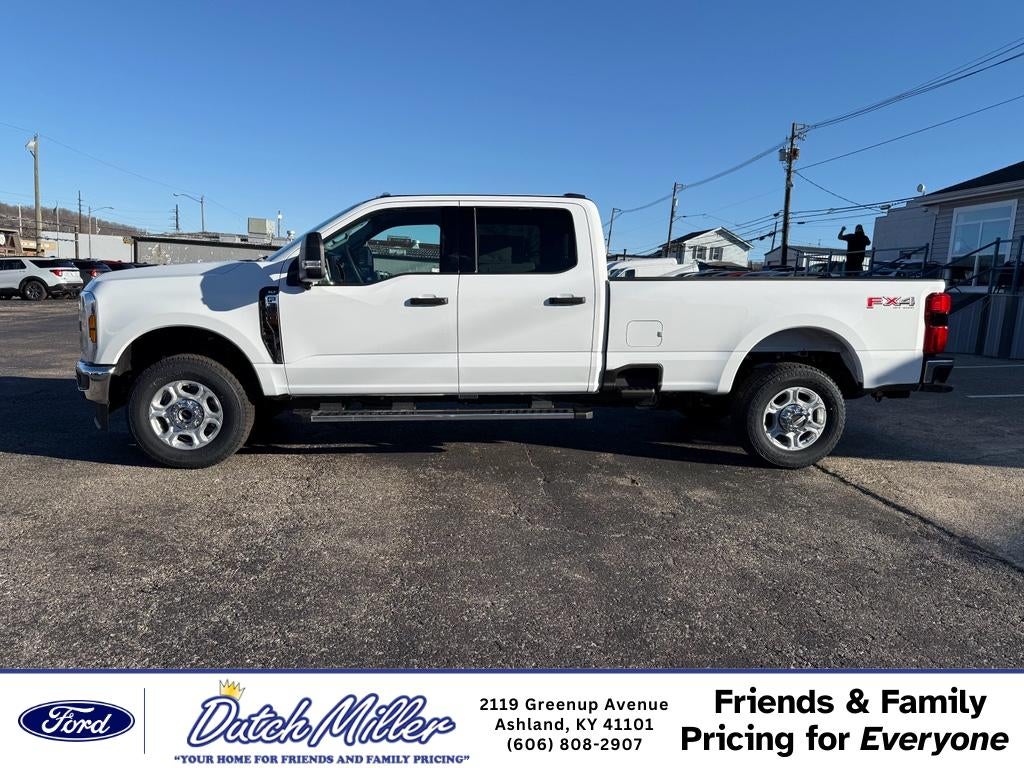 2026 Ford F-350 XLT 4WD Crew Cab 6.75' Box