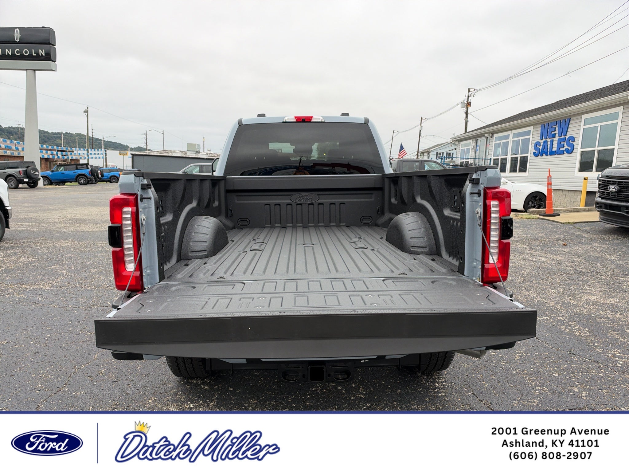 2027 Ford F-350 LARIAT