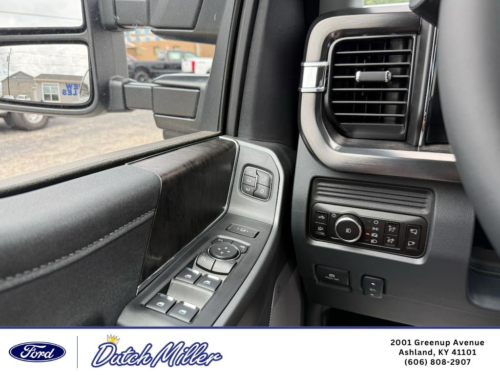 2026 Ford F-350 LARIAT