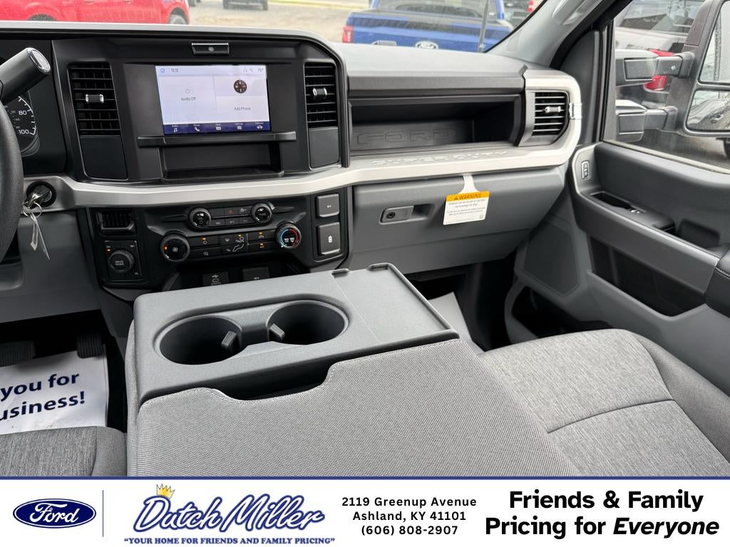 2026 Ford F-350 XL 4WD Crew Cab 8' Box