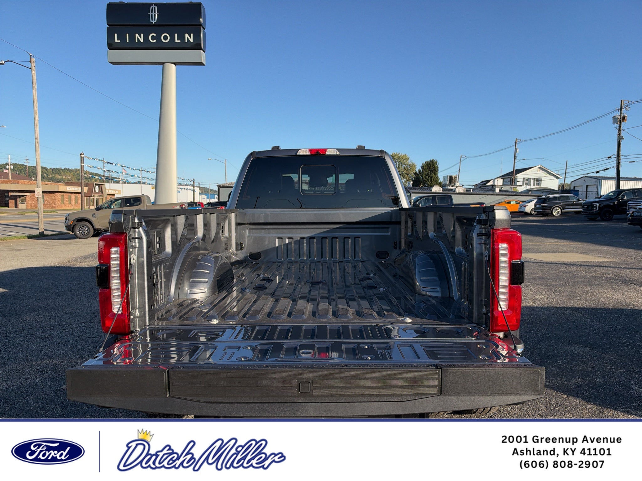 2027 Ford F-350 LARIAT