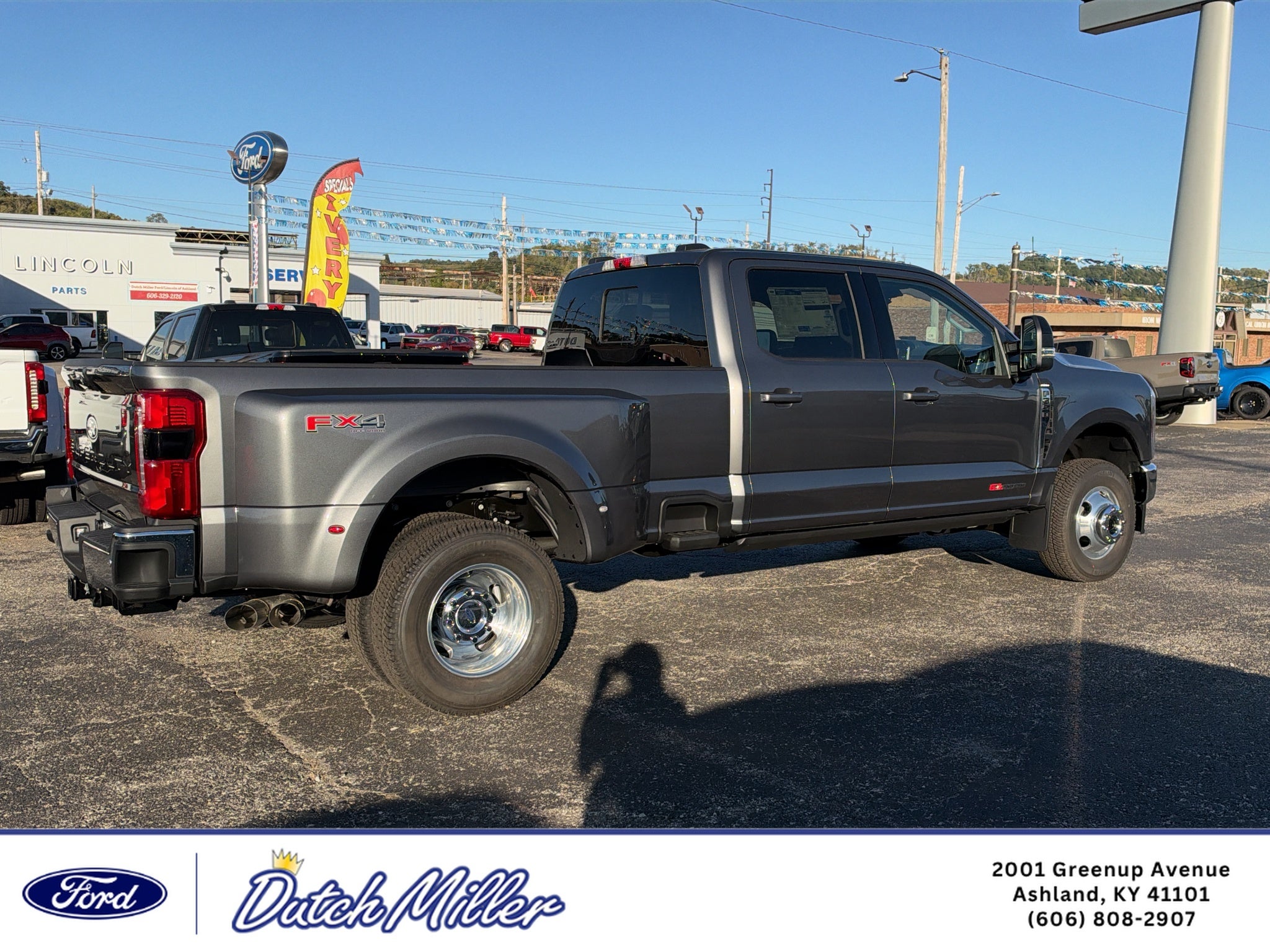 2027 Ford F-350 LARIAT