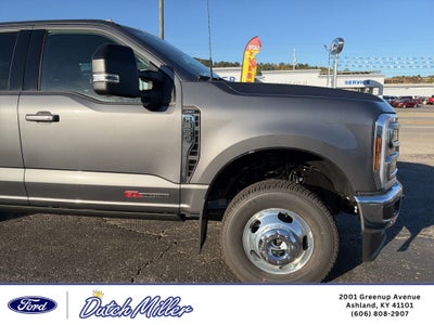 2027 Ford F-350 LARIAT