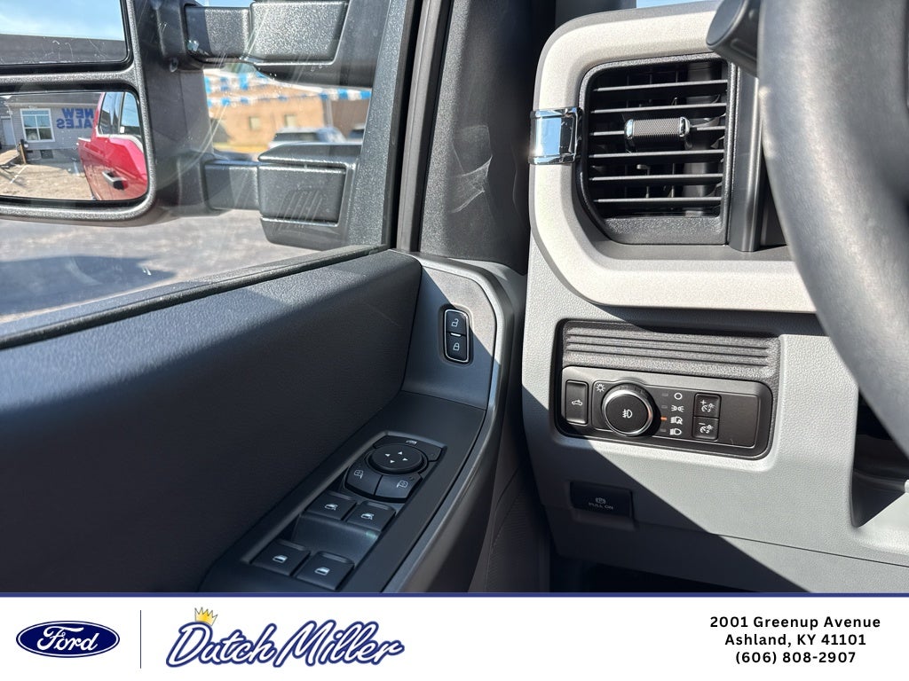 2027 Ford F-350 XLT
