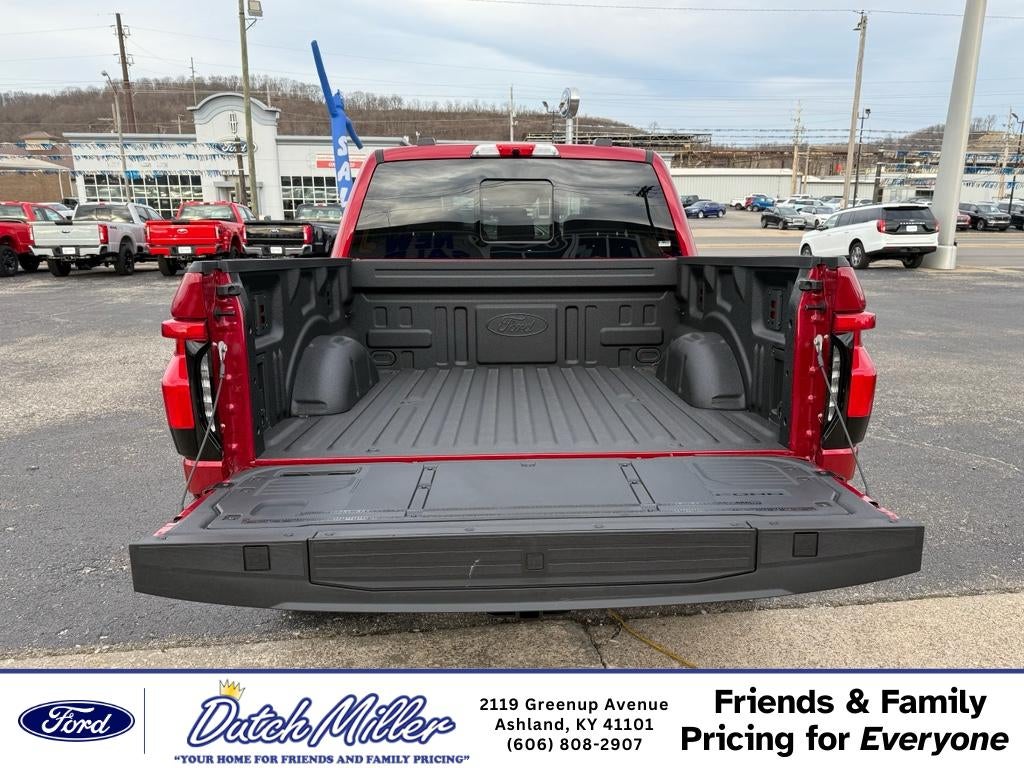 2025 Ford F-150 Lightning LARIAT