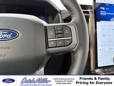 2025 Ford F-150 Lightning LARIAT