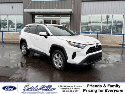 2022 Toyota RAV4 XLE