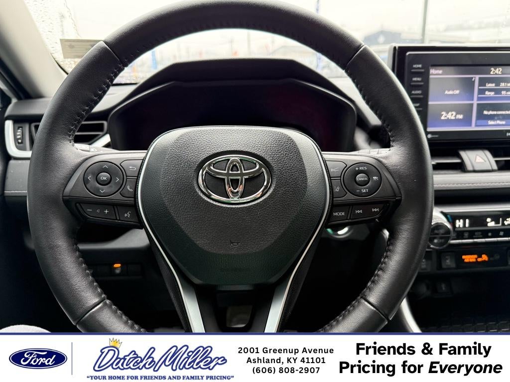 2022 Toyota RAV4 XLE